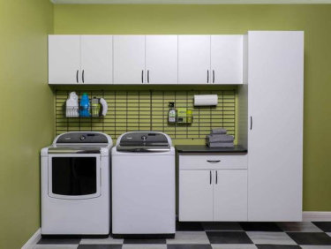 LAUNDRY-ROOM-WHITE-MODERN-DOORS