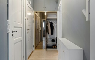 Custom Closet Features